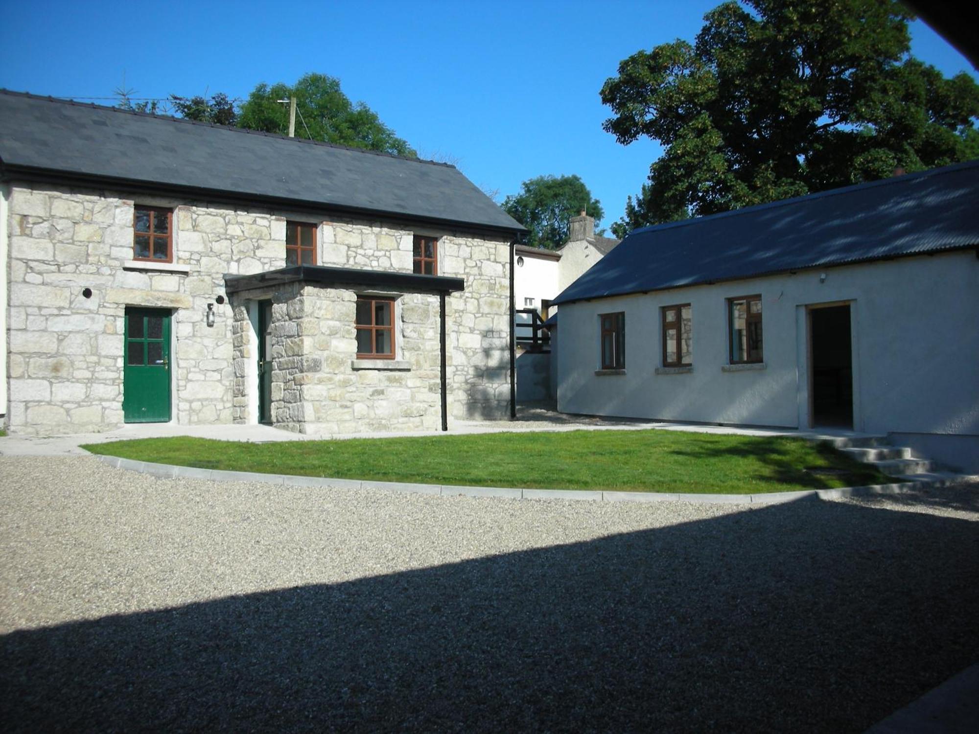 Green Adventure Ecohostel Clonmore Extérieur photo