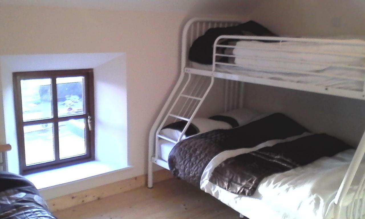 Green Adventure Ecohostel Clonmore Extérieur photo